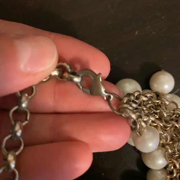 4/$15 Pearl cluster necklace - Picture 2 of 4